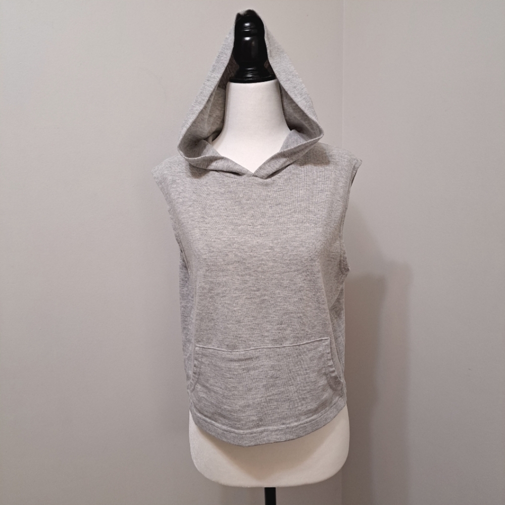 Crop Hoodie Sleeveless - Never Worn Like New!